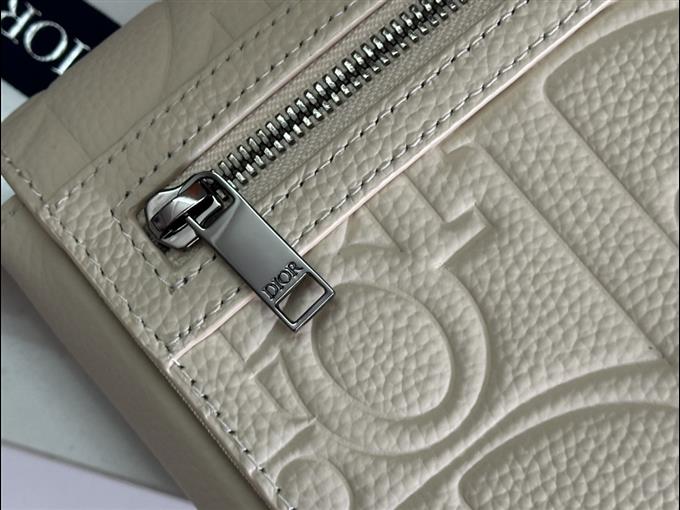 2025228Y550P221559941