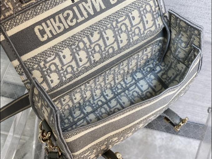 2025228Y600P221211101