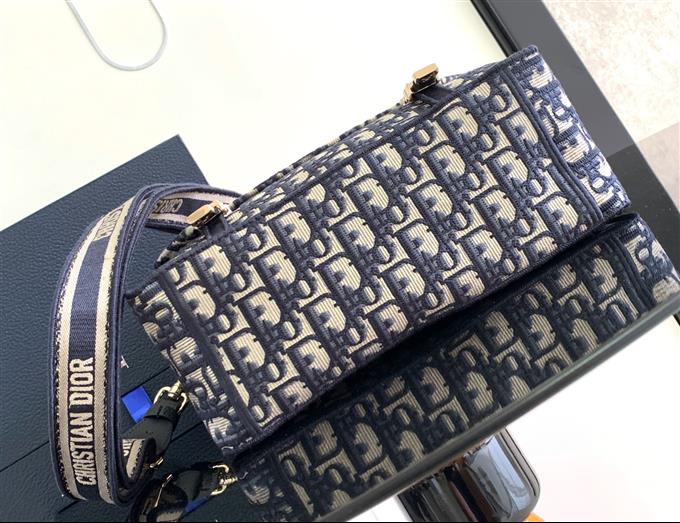 2025228Y650P221211726