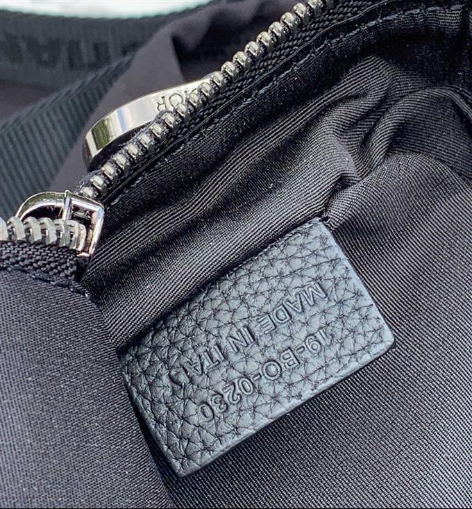 2025228Y650P221558574