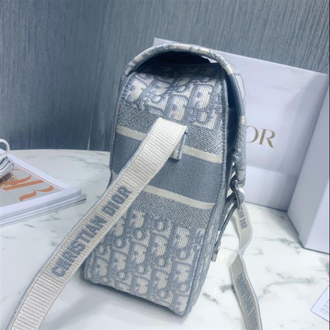 2025228Y850P221213523