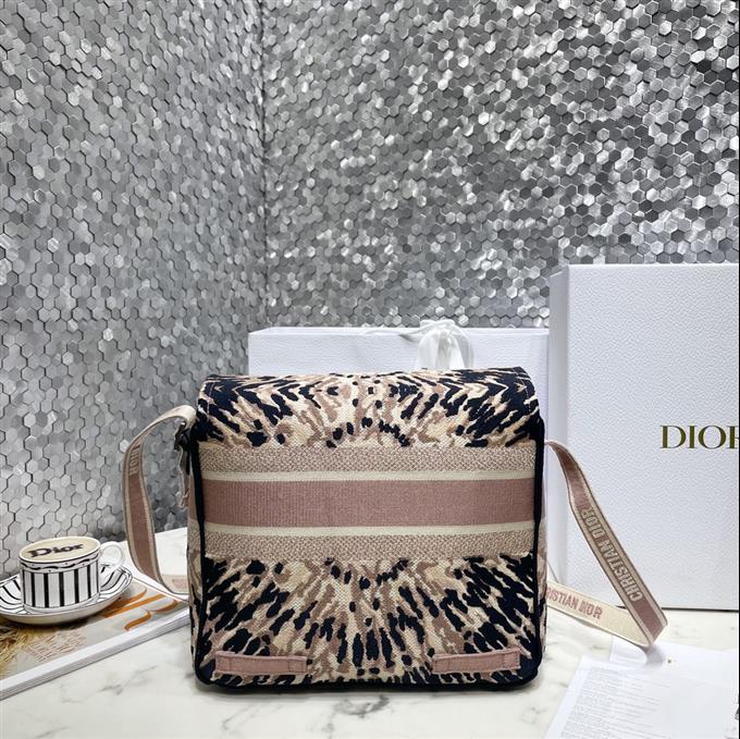 2025228Y850P221213664