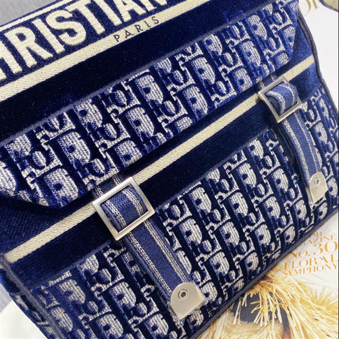 2025228Y850P221213758