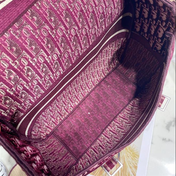 2025228Y850P221213929