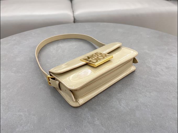 2025228Y600P214941260