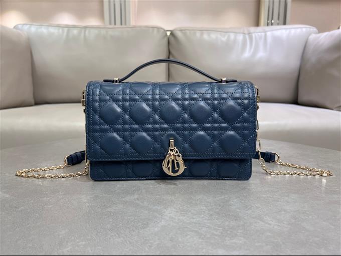 2025228Y650P214942911