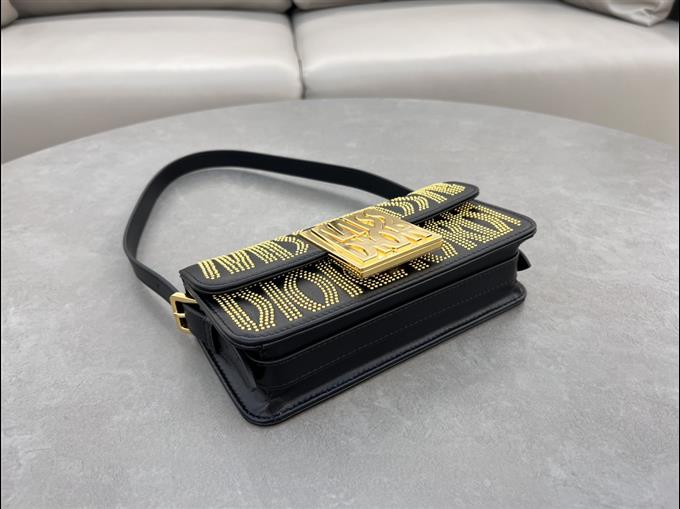 2025228Y650P214943130