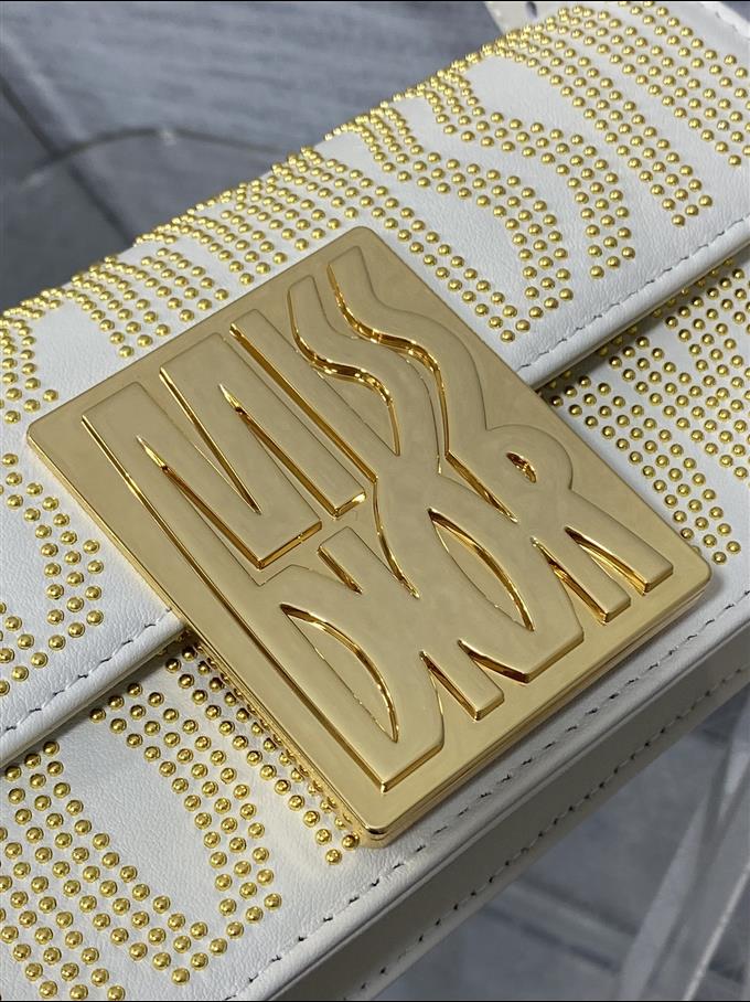 2025228Y650P214943362