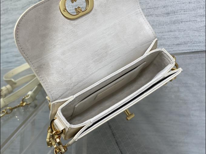 2025228Y600P204623134