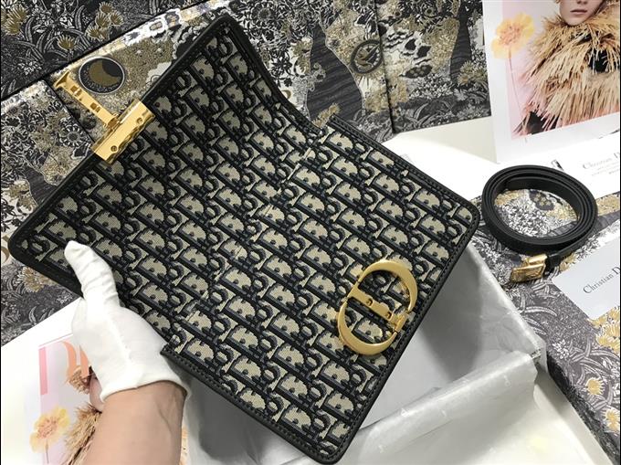 2025228Y600P204623399