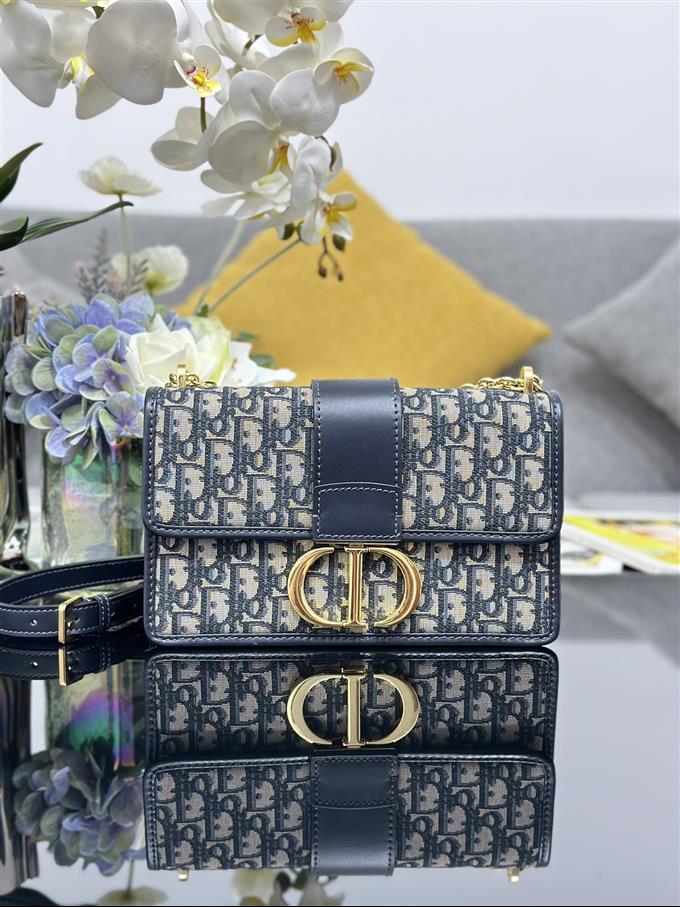 2025228Y600P204623447