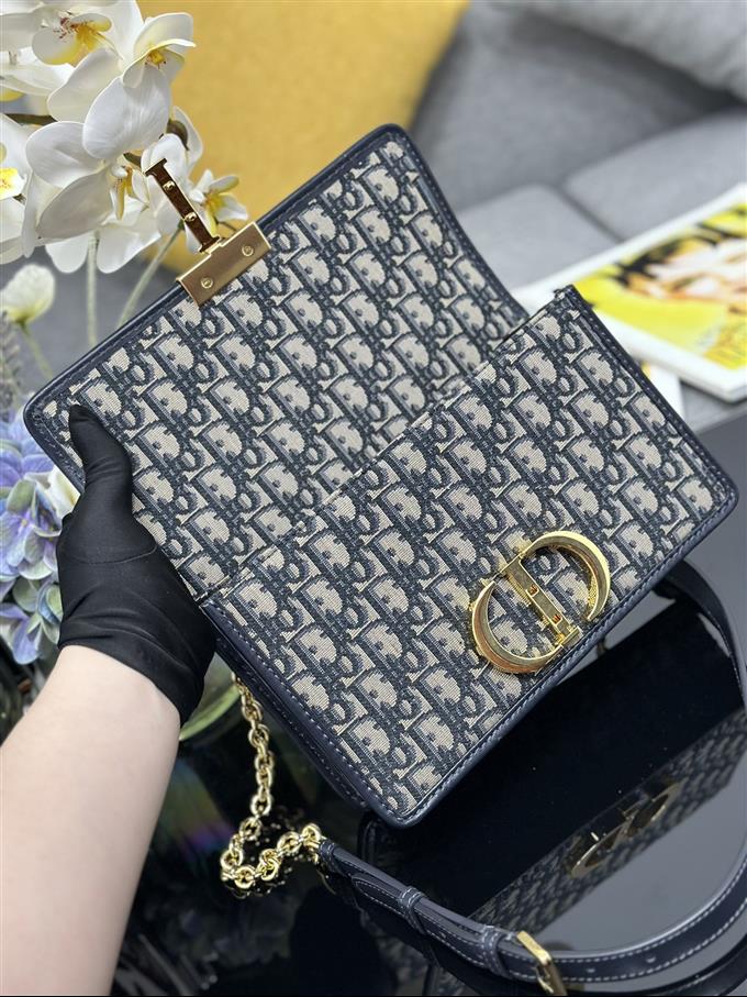 2025228Y600P204623558