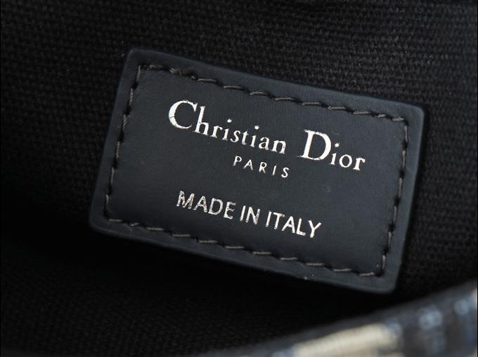 2025228Y600P204623717