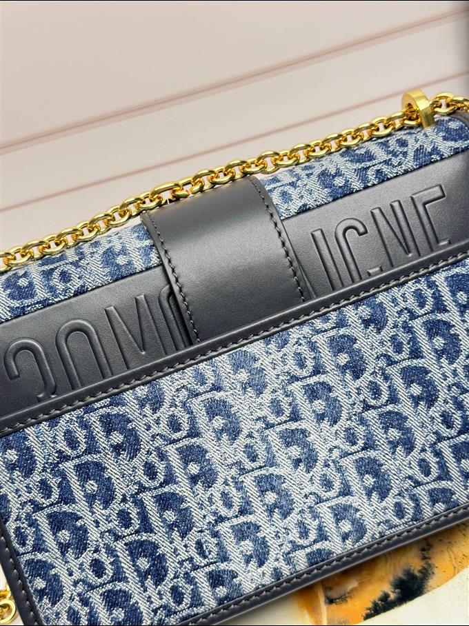 2025228Y600P204644325