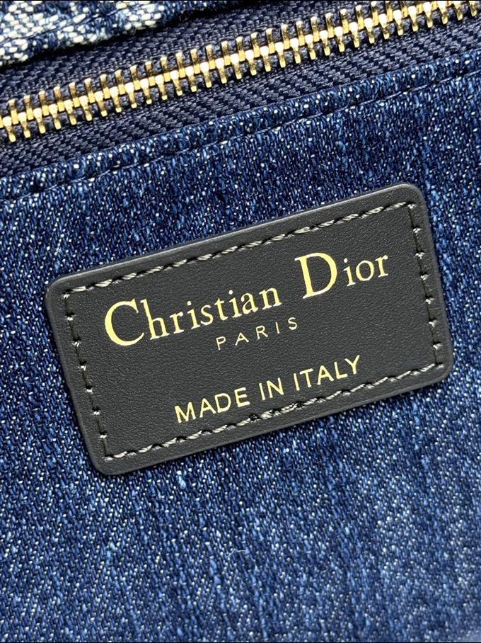 2025228Y600P204644373