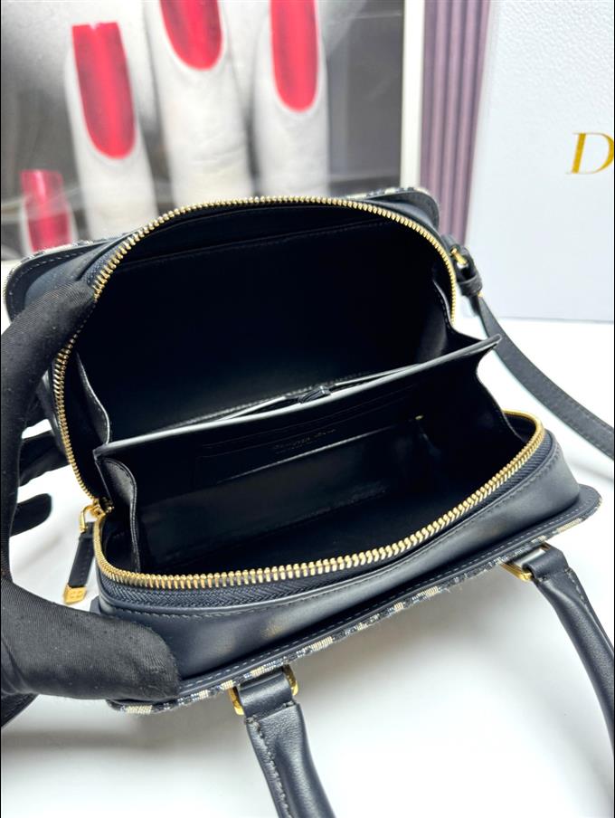 2025228Y600P204644513