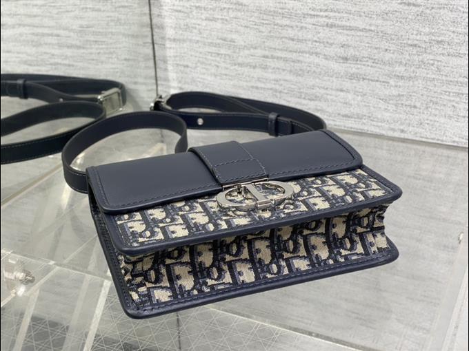 2025228Y600P204644622