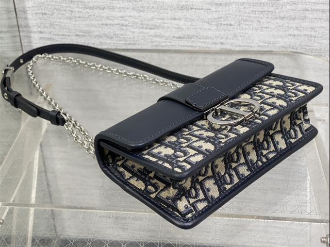 2025228Y600P204644764