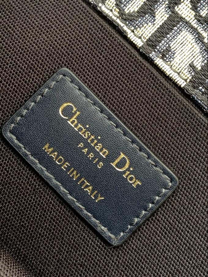 2025228Y600P204644938