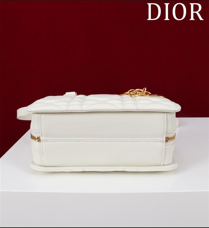 2025228Y600P204645568