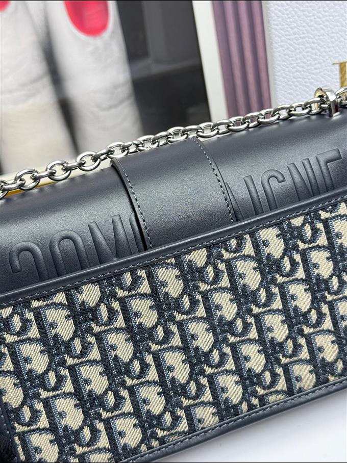 2025228Y620P204646187