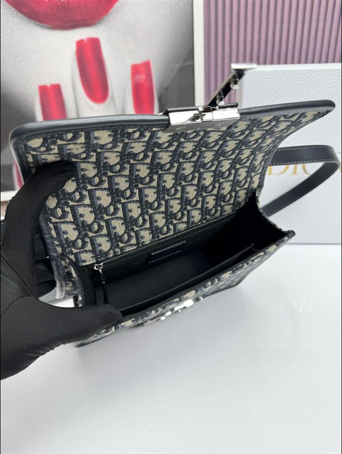 2025228Y620P20464676