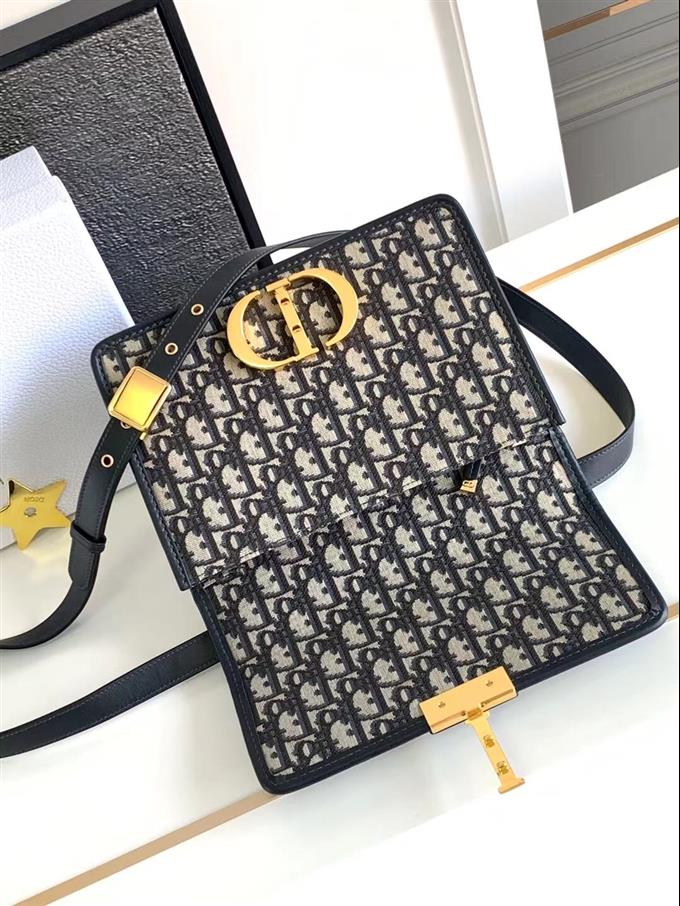 2025228Y650P204624251