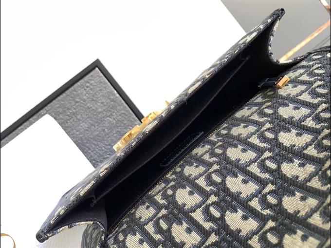 2025228Y650P204624266