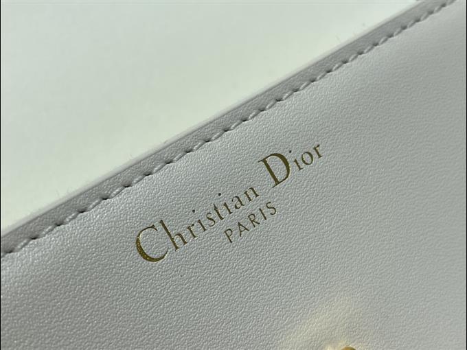 2025228Y650P204624424