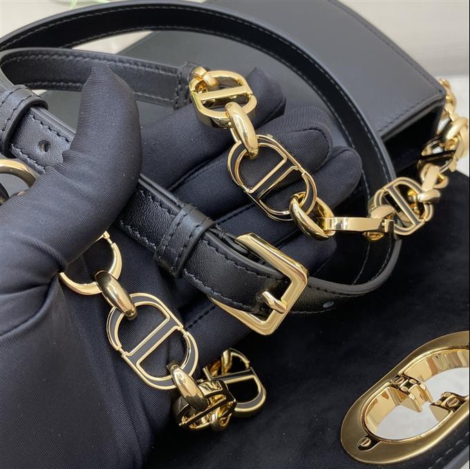 2025228Y650P204625243