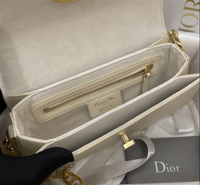 2025228Y650P204625384