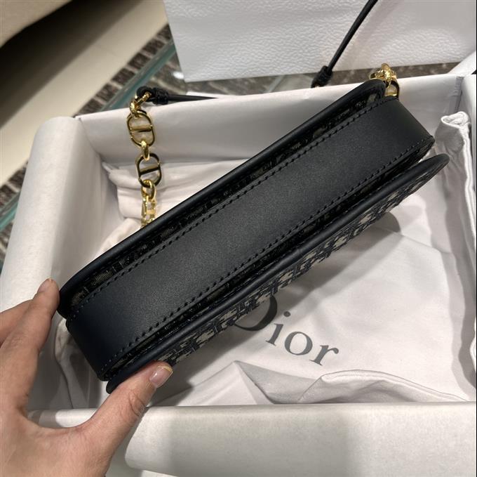 2025228Y650P20464760