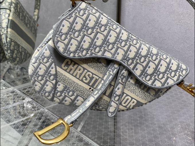 2025228Y650P212312344