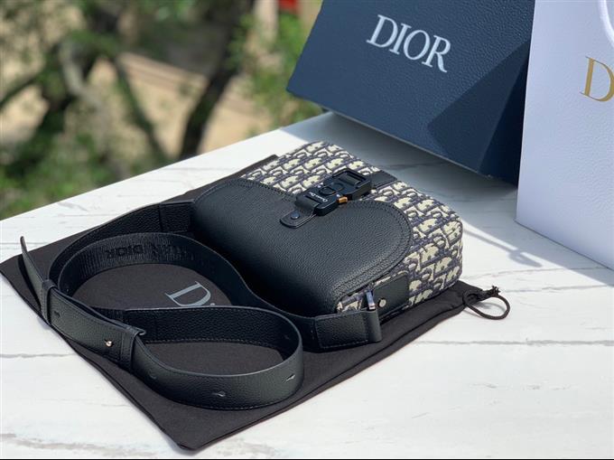 2025228Y730P21232165