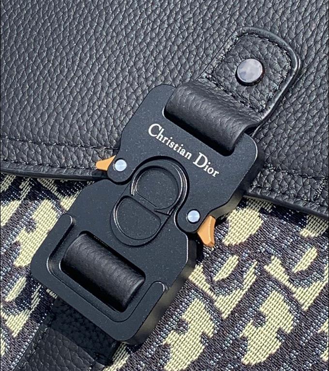 2025228Y730P21232196