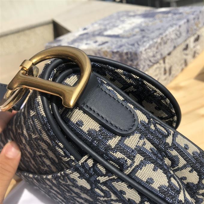 2025228Y750P21232339