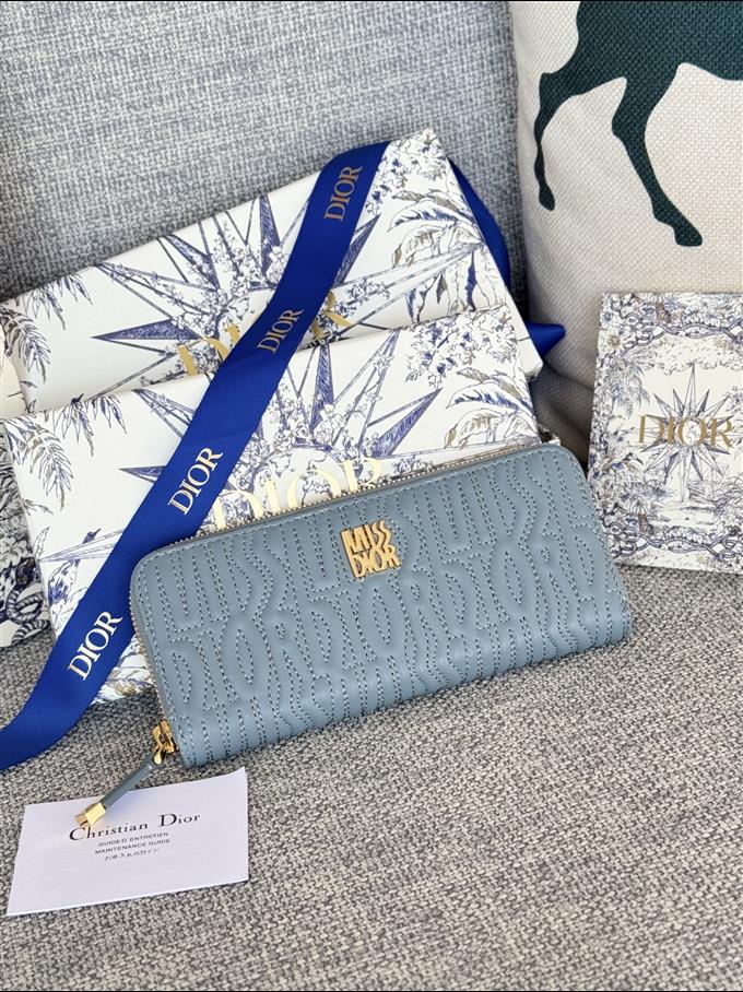 2025228Y310P182139106