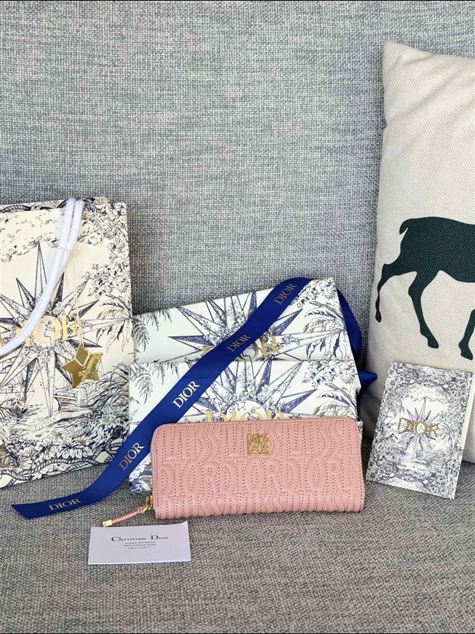 2025228Y310P182139216