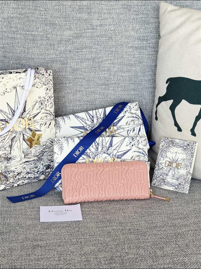 2025228Y310P182139232