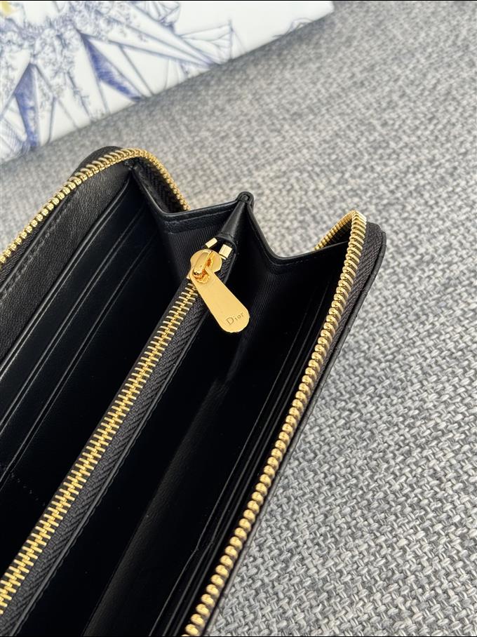 2025228Y310P18213926