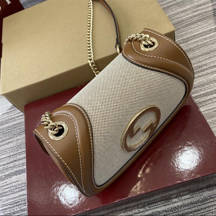 2025210C815711N202132704