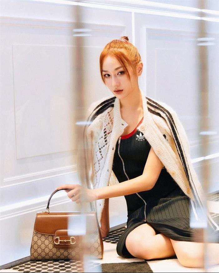 2025210C702049N201954724