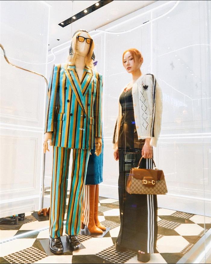 2025210C702049N201954740