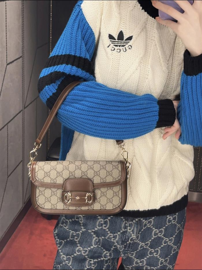 2025210C735178N201958152