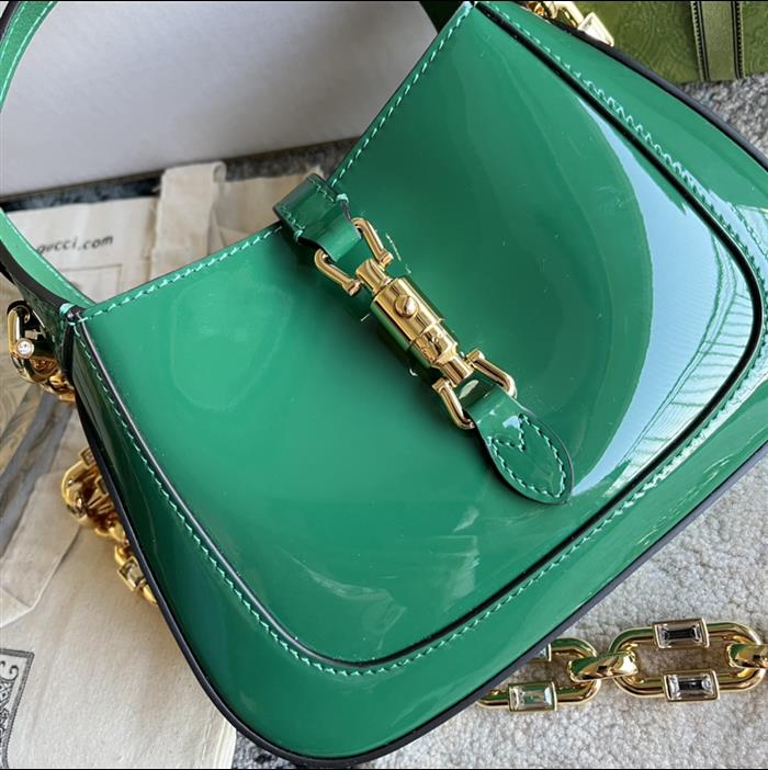 2025210C699651N202012699