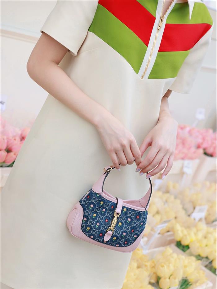 202529C637092N164114683