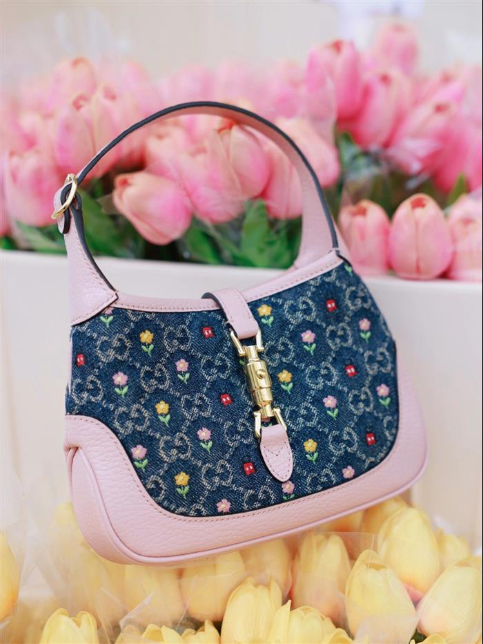 202529C637092N164114731