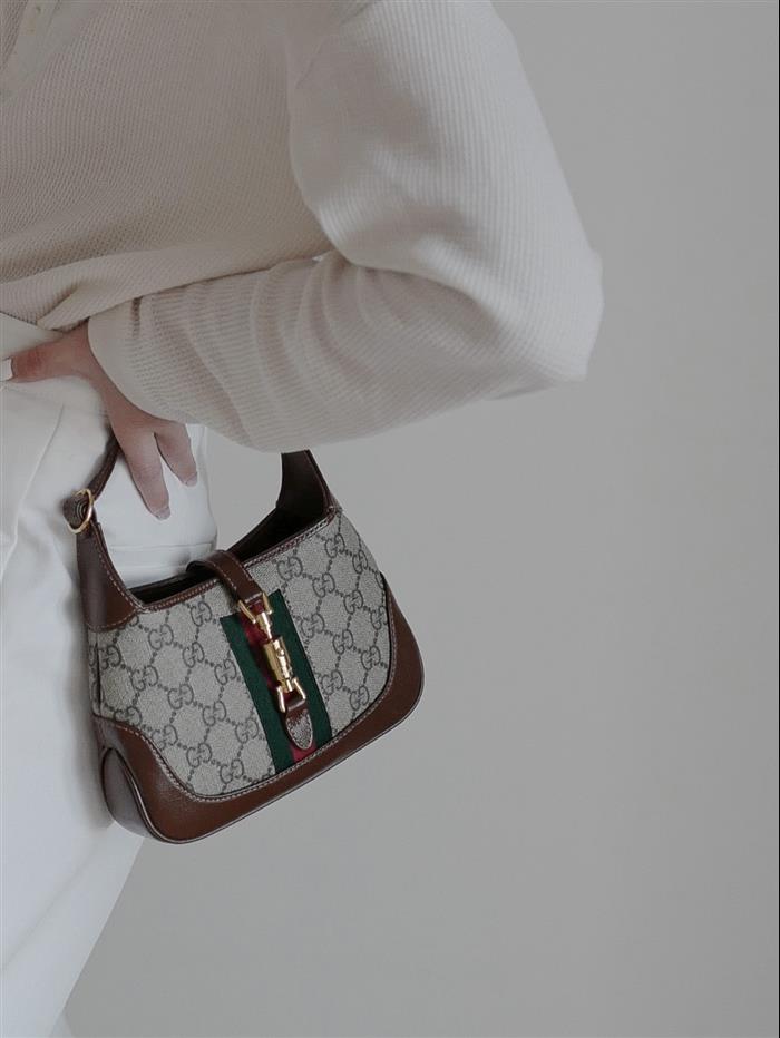 202529C637092N164114906