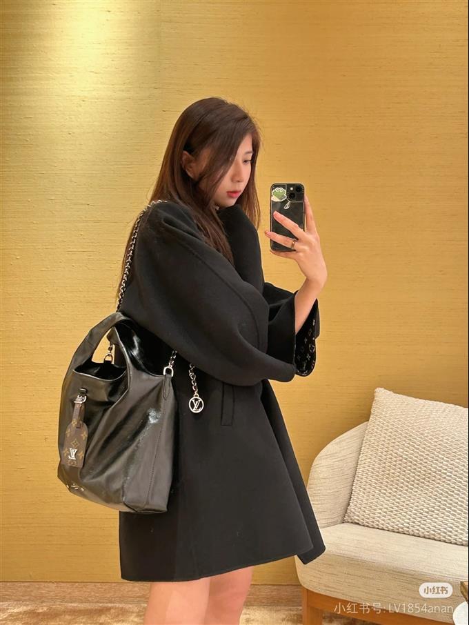 2025224M1126611122608