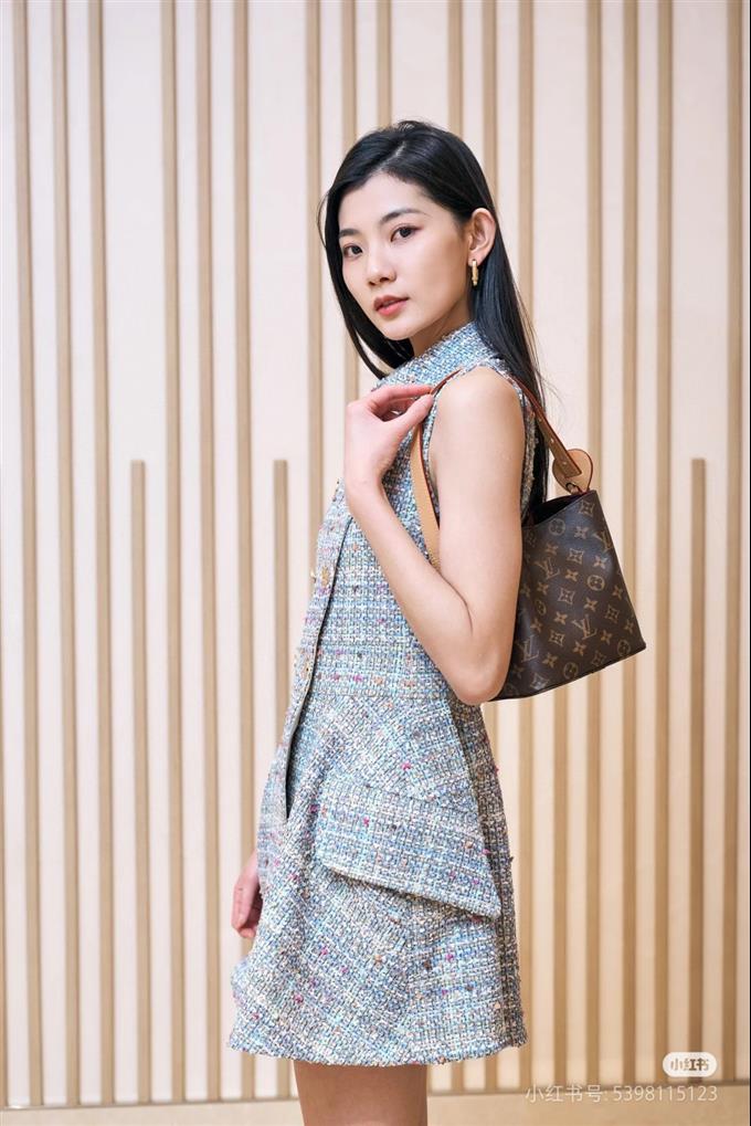 2025224M12925103434106